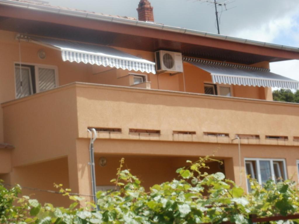 Apartments And Rooms Nediljko بيبينيا المظهر الخارجي الصورة