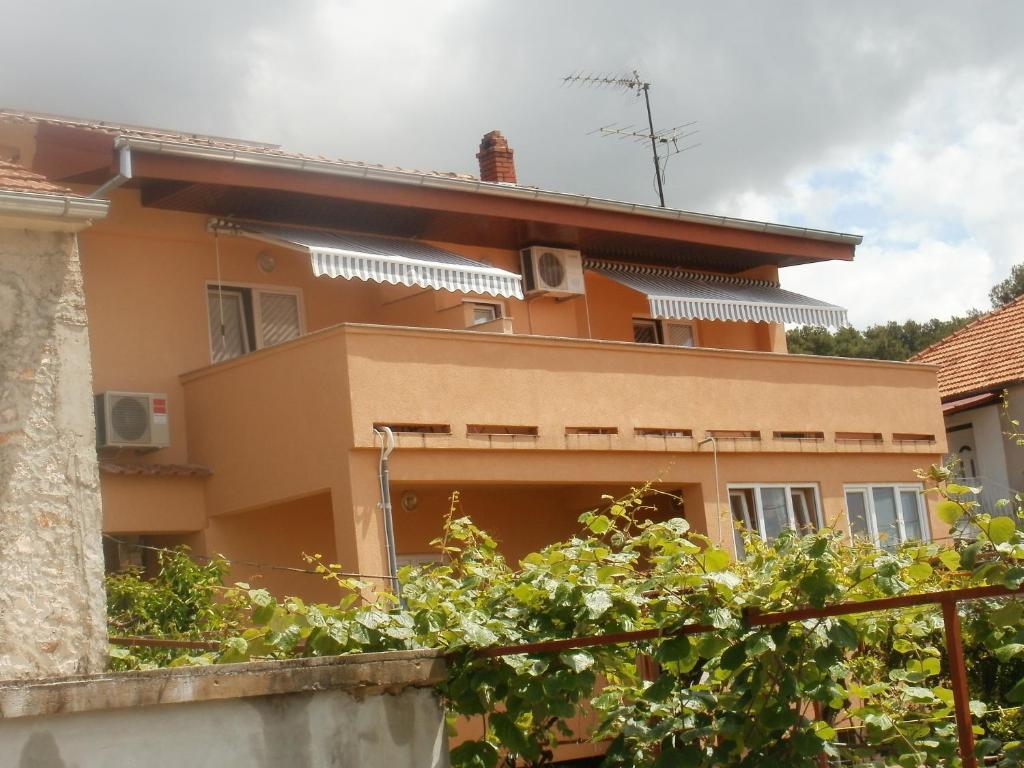 Apartments And Rooms Nediljko بيبينيا المظهر الخارجي الصورة
