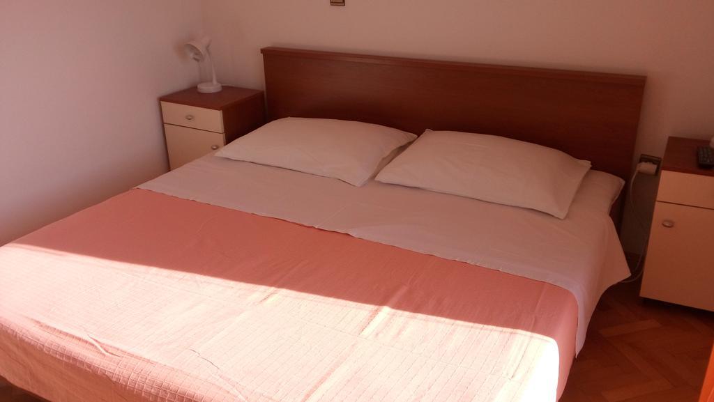 Apartments And Rooms Nediljko بيبينيا المظهر الخارجي الصورة