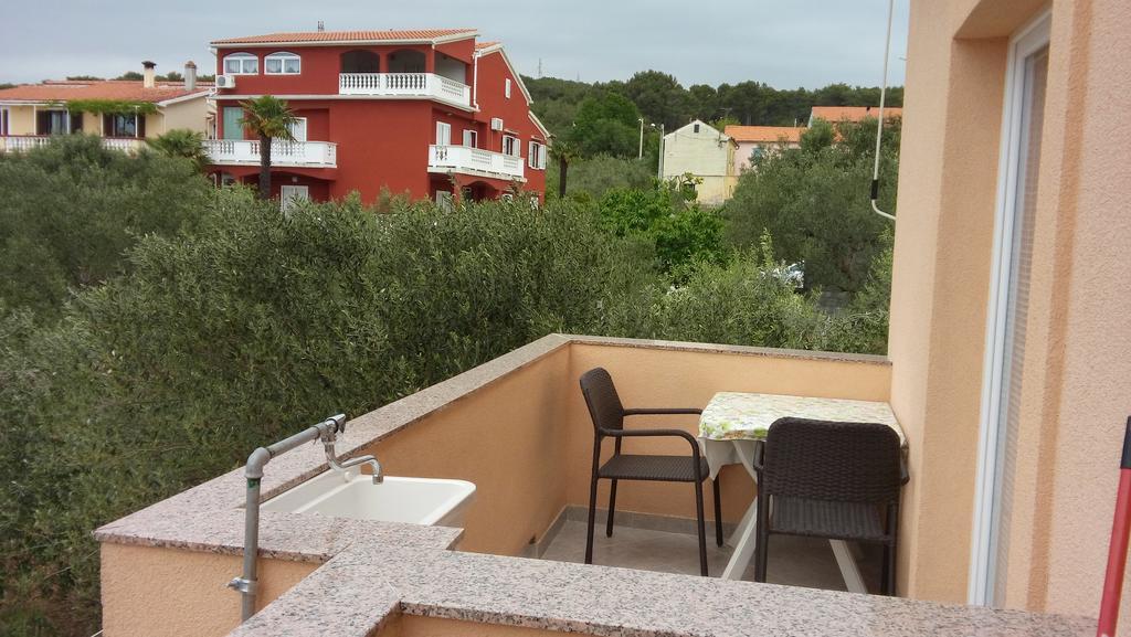 Apartments And Rooms Nediljko بيبينيا المظهر الخارجي الصورة