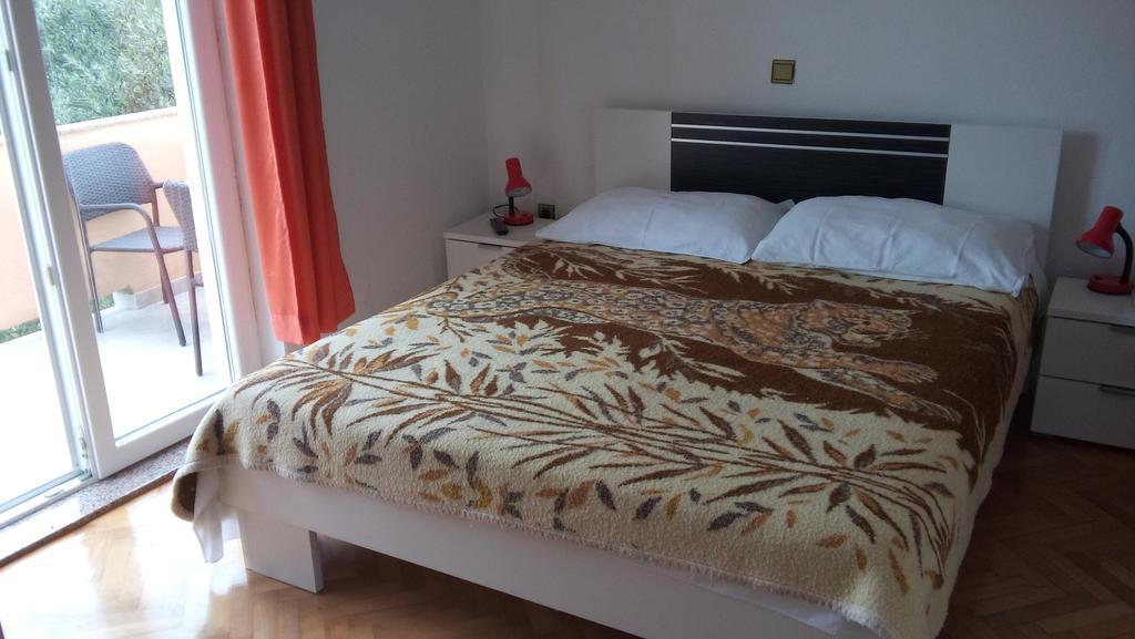 Apartments And Rooms Nediljko بيبينيا المظهر الخارجي الصورة