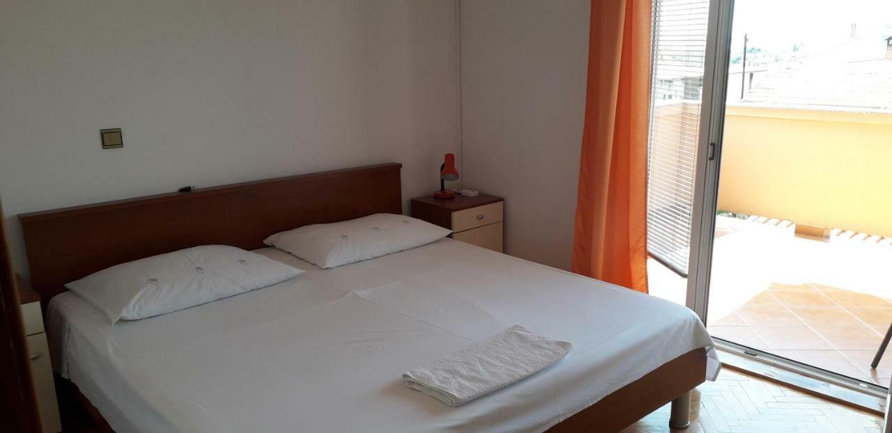 Apartments And Rooms Nediljko بيبينيا المظهر الخارجي الصورة