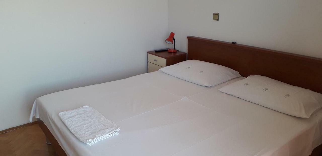 Apartments And Rooms Nediljko بيبينيا المظهر الخارجي الصورة