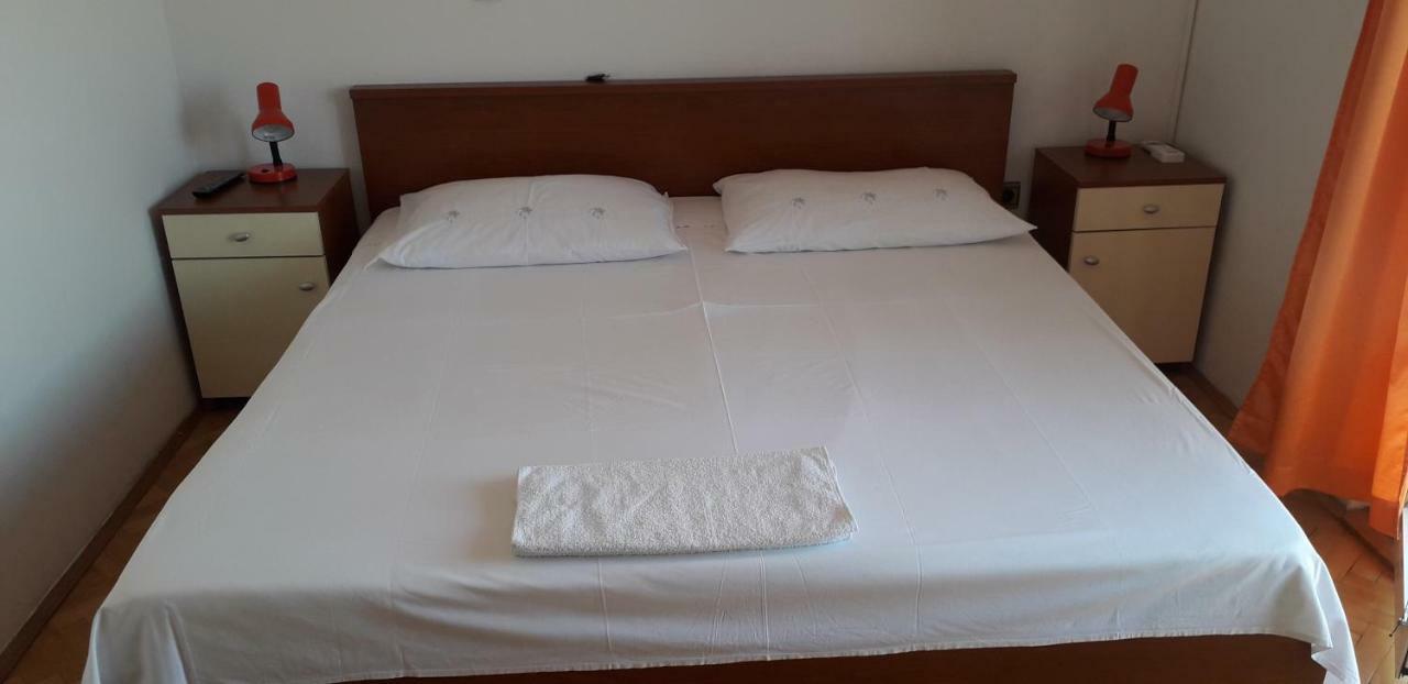 Apartments And Rooms Nediljko بيبينيا المظهر الخارجي الصورة