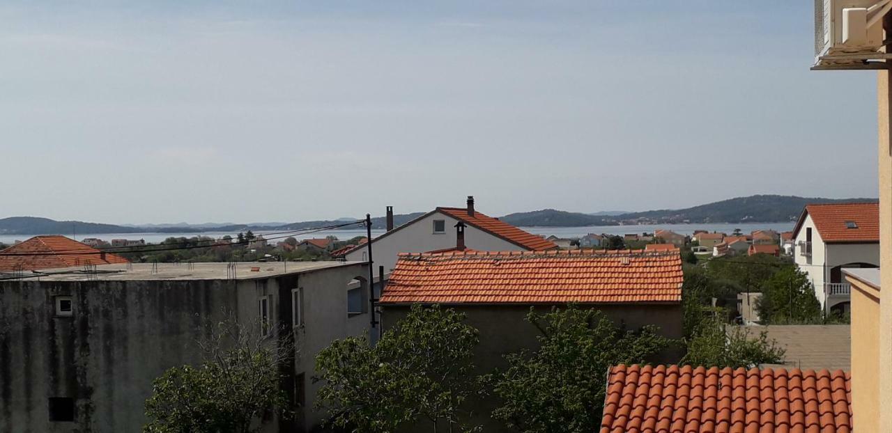 Apartments And Rooms Nediljko بيبينيا المظهر الخارجي الصورة