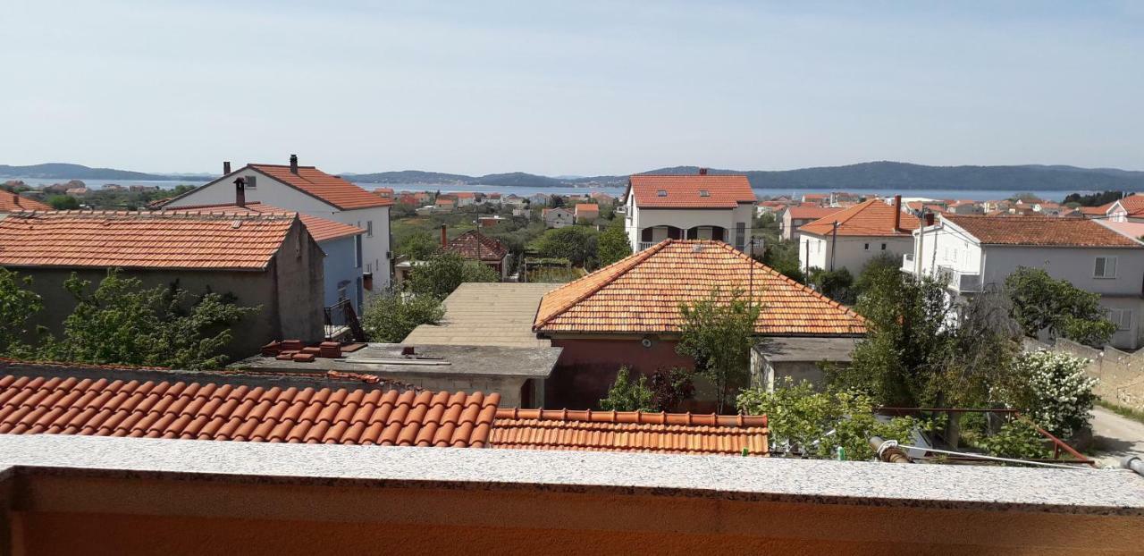 Apartments And Rooms Nediljko بيبينيا المظهر الخارجي الصورة