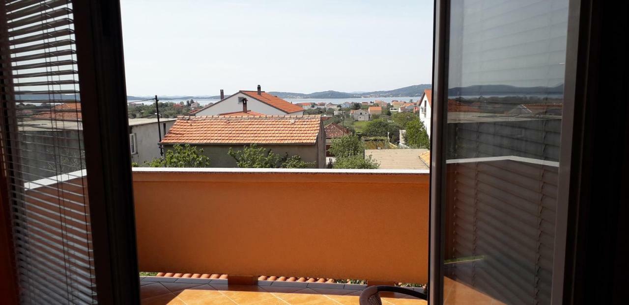 Apartments And Rooms Nediljko بيبينيا المظهر الخارجي الصورة